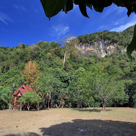 Langu Phupha Resort Satun Exterior photo